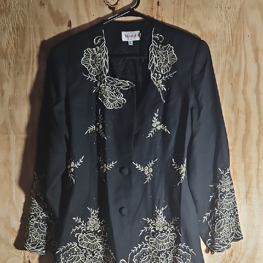 Elegant Black Blazer with Gold Embroidery